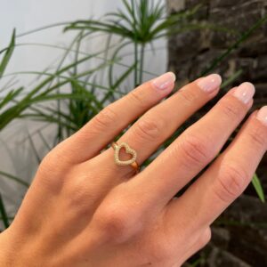 Anello cuore rilievo gold