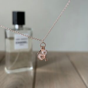 Collana chiave del cuore rosé