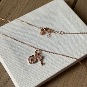 Collana chiave del cuore rosé