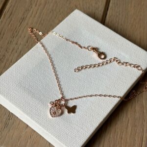 Collana charms farfalla rosé