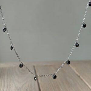 Collana argento lenticchia nera