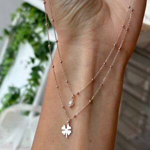 Collana doppia catena perlina e quadrifoglio rose'