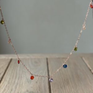 Collana rose' lenticchia multicolore scura